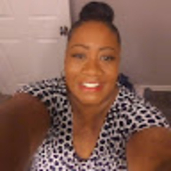 Meet your Posher, Valerie - Picture 1 of 1